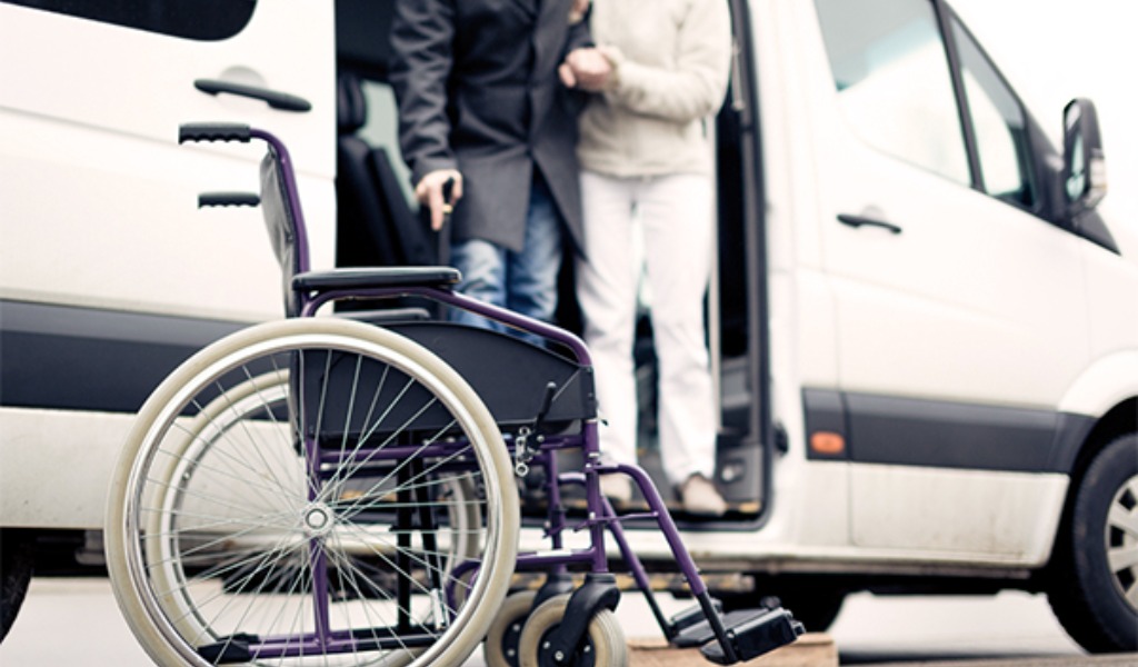 Vaccini anti-Covid, ma quando tocca a disabili e caregiver?