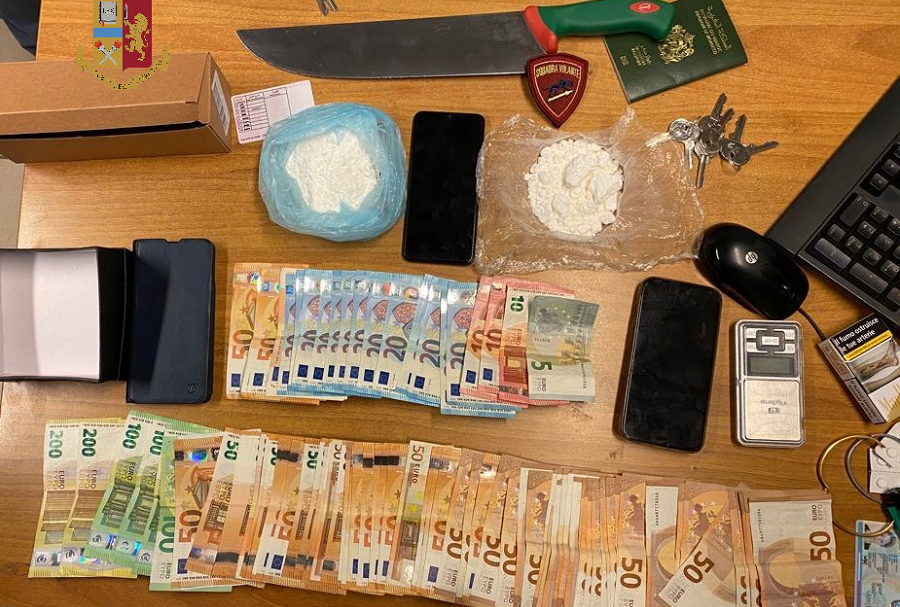 Coppia di spacciatori di alto livello smascherata dalla Polizia