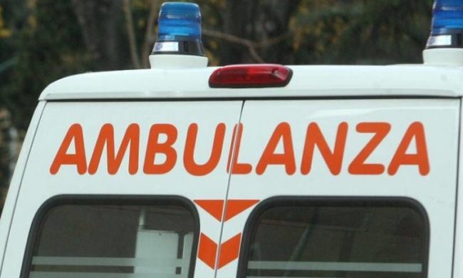 Sperona un’auto in tangenziale e scappa senza prestare soccorso, si cercano testimoni