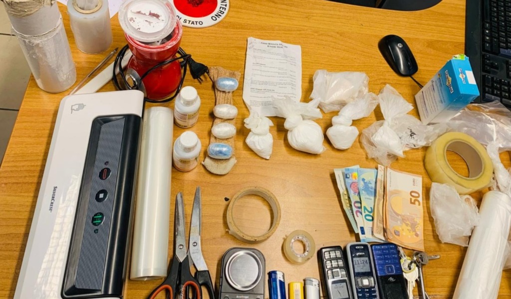 Trovato con quasi 300 grammi di cocaina “pura”, riforniva i pusher di Barriera Milano
