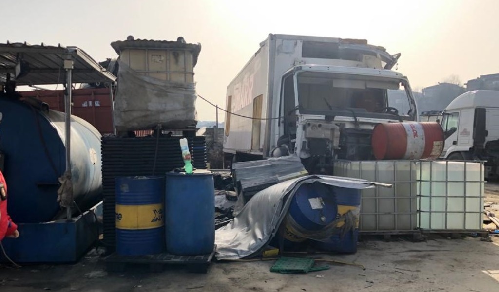 L’autoriparazione (abusiva) è una discarica: rinvenuti 9mila litri di gasolio senza certificazione