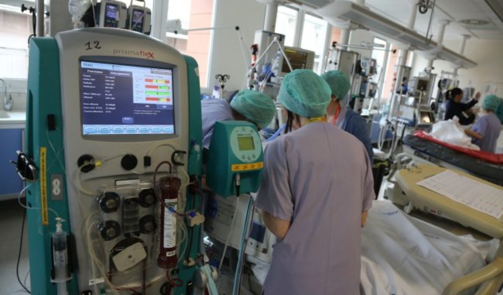 Ospedali al collasso in Piemonte: sospesi i ricoveri No Covid e le visite non urgenti