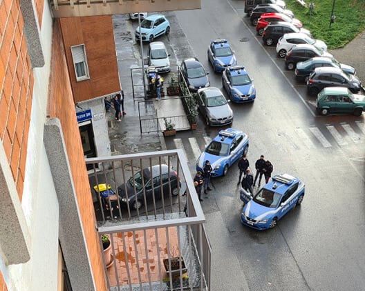 Piazza Nazario Saurio: finalmente controlli e sanzioni a chi bivacca