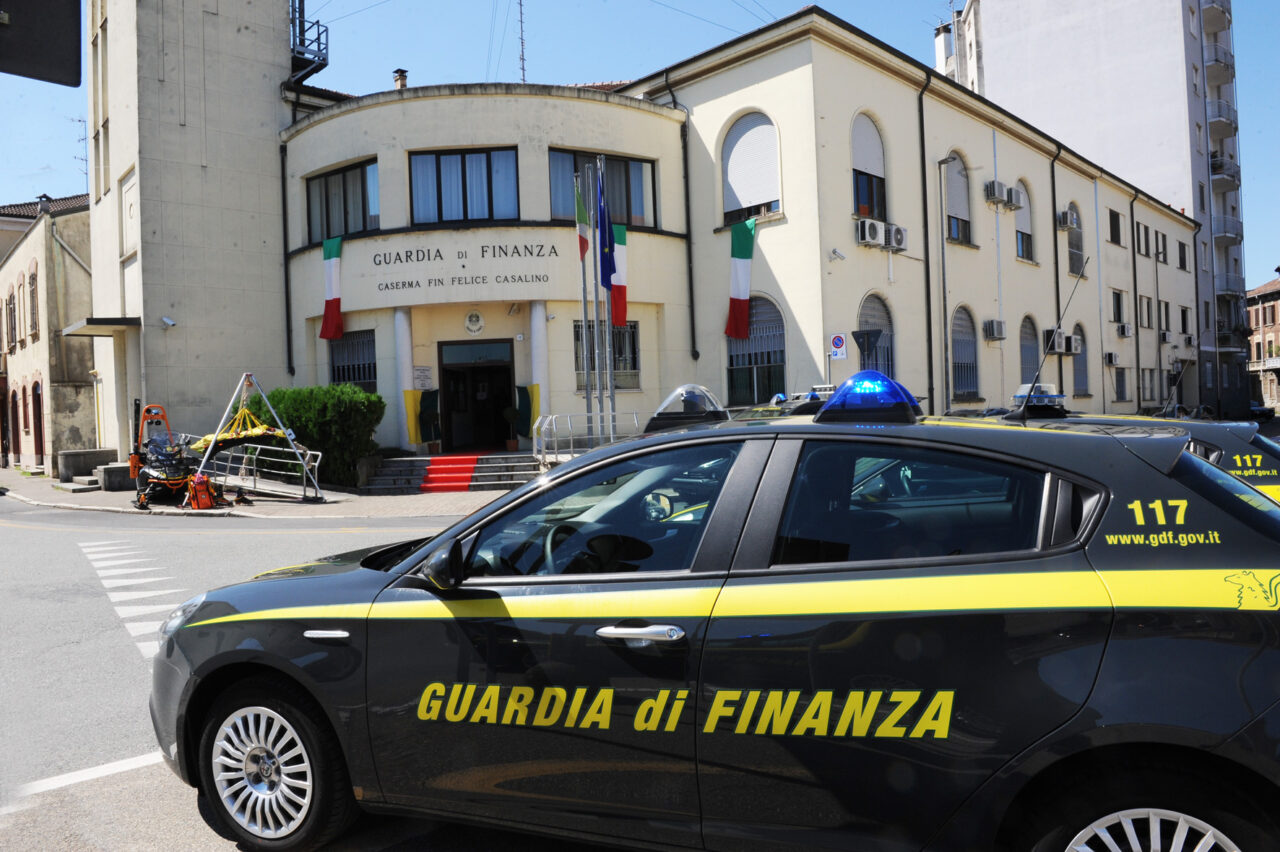 Truffa ai danni dello Stato: arrestato il comandante della Guardia di Finanza di Vercelli