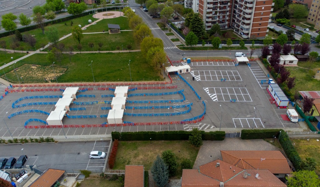 A Orbassano vaccini Covid senza scendere dall’auto: apre il “Drive Through”