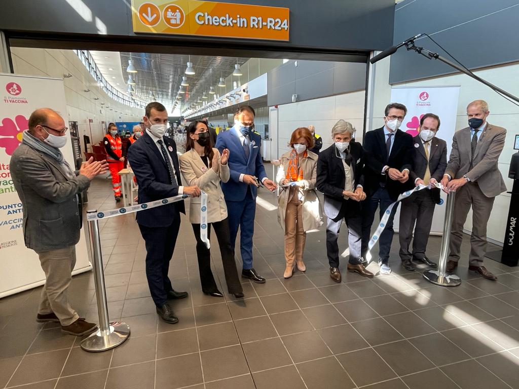 Anche l’aeroporto di Torino diventa un hub vaccinale