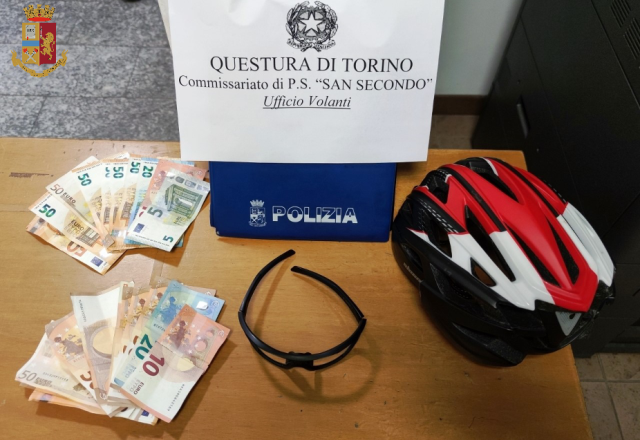 Pestato a sangue nel parchetto: in manette 18enne per aggressione, rapina e lesioni