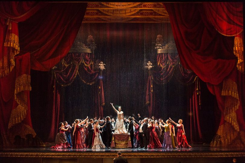 Basta streaming, si torna a teatro: dal 9 maggio con La Traviata al Regio