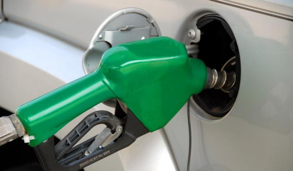 Caro carburanti, furto di benzina ad un camion posto nella zona industriale a Rivalta di Torino