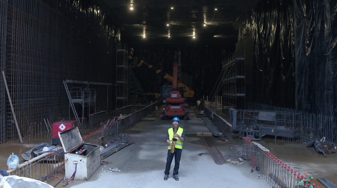 Festa della Musica 2021: il cantiere della metro diventa Auditorium per il sax di Gianluigi Corvaglia
