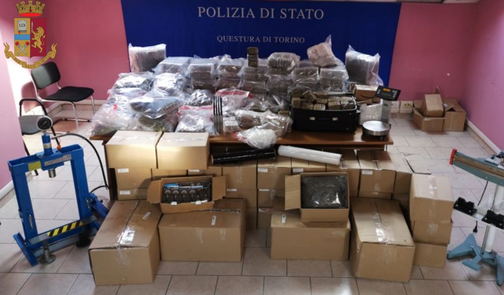 Sequestrati 300 chili di droga: arrestato (insospettabile) titolare di un’autofficina