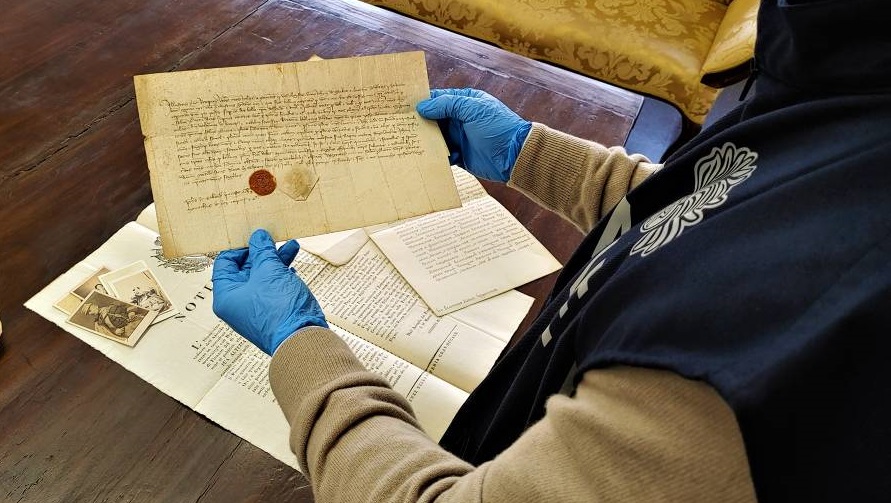 Confratello complice dei furti d’arte: recuperato bottino da due milioni di euro