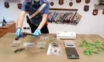 Arrestato pusher, in casa oltre 320 grammi tra marijuana e hashish