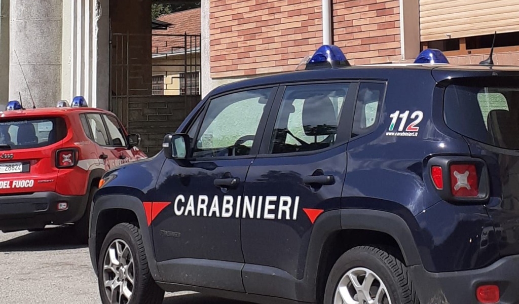 Litiga e minaccia di morte i genitori, arrestato un 31enne