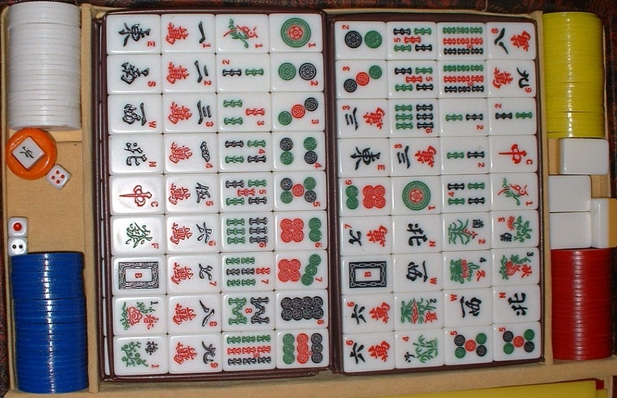 Bisca clandestina cinese in Barriera: si giocava a mahjong