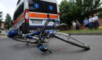 Grave incidente a Vinovo, auto investe bici: morto ciclista