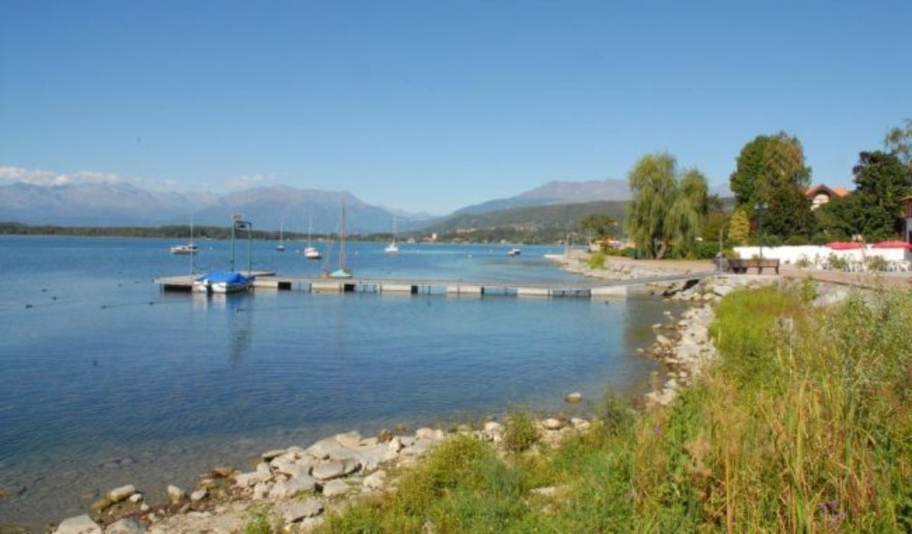 Dal lago di Viverone affiora il cadavere di una donna