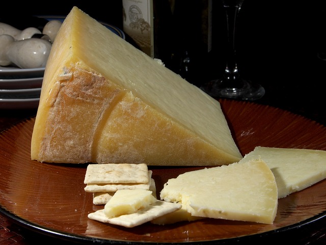 Ruba generi alimentari non per sfamarsi ma per rivenderli