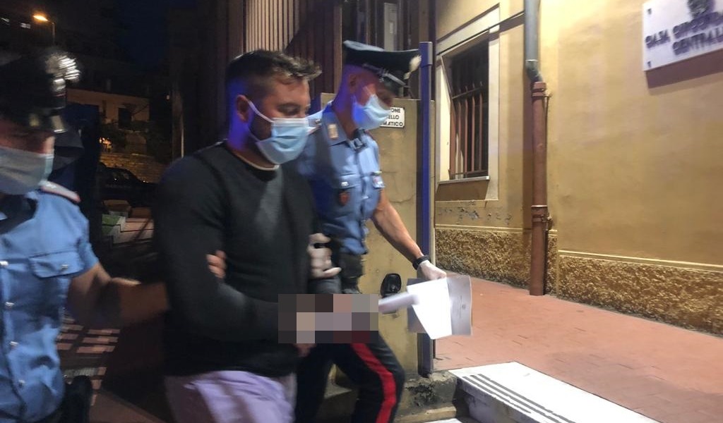 Scarcerato il giostraio 33enne, reato derubricato in lesioni: “Ho tirato un pugno, nessuna sprangata”