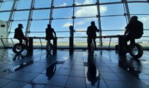 All'aeroporto di Torino Caselle il cellulare si ricarica... pedalando