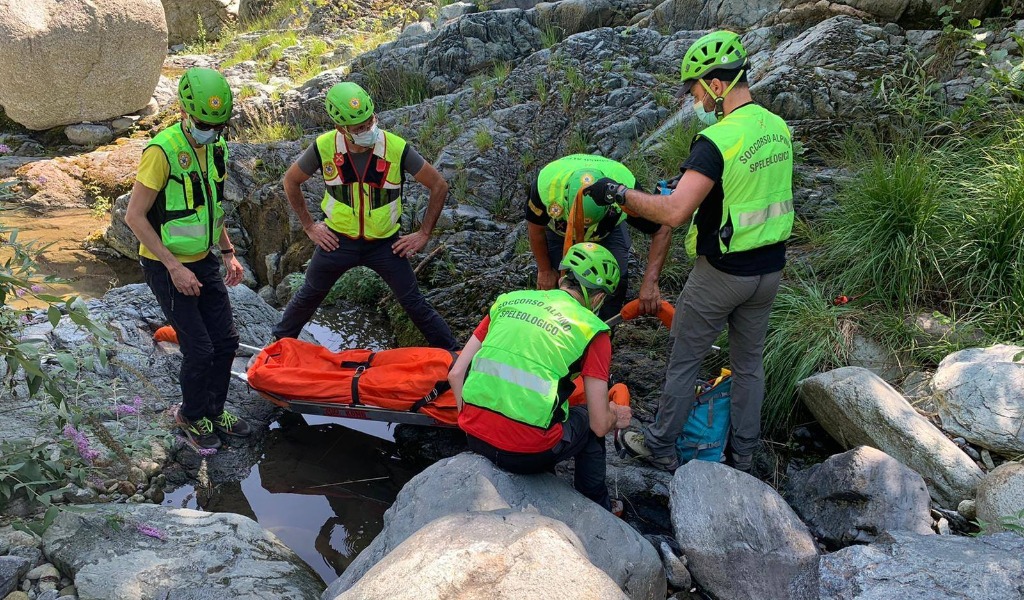 Scalatore con una frattura recuperato dal soccorso alpino