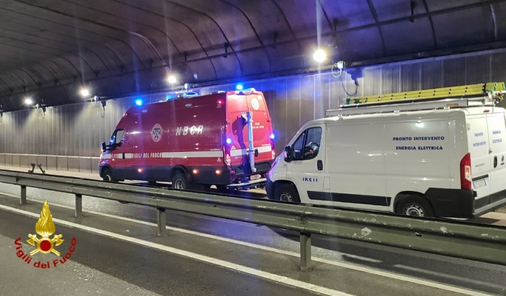 Fuga di gas nel sottopasso di corso Regina Margherita, isolata la zona