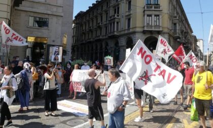 Bloccati i No Tav in città a Torino per contestare la Lamorgese