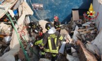 Palazzina crollata a Torino, morto bimbo di 4 anni: le foto e i video dei soccorsi