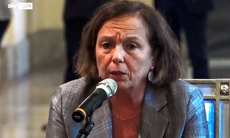 La ministra Lamorgese a Torino, sul Green pass: impossibile fare i controlli