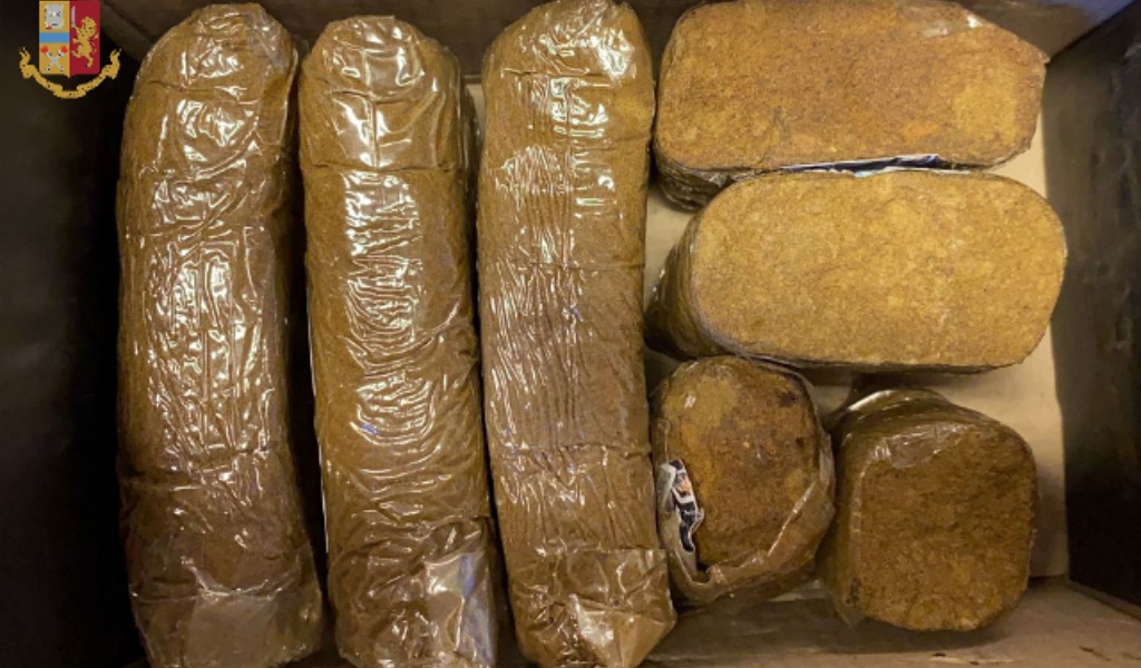 Retata antidroga in Barriera di Milano: arrestati quattro pusher