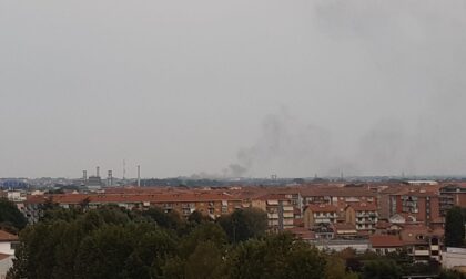 A fuoco macchinario di una ditta nei pressi della tangenziale sud