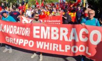 Lavoratori ex-Embraco in prima fila alla manifestazione nazionale di Firenze