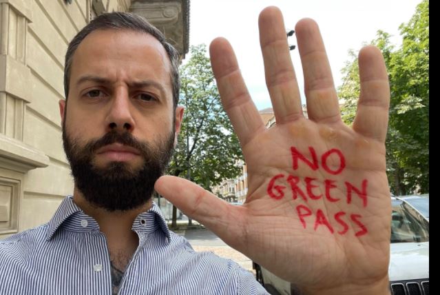 protesta piazza Green Pass