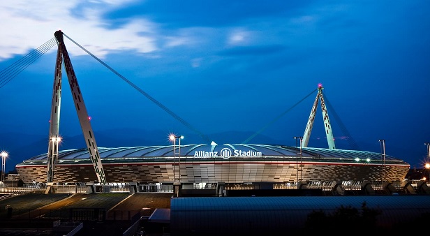 Furti fuori dallo stadio prima di Italia-Belgio: presi due tifosi