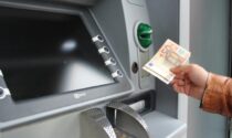 Fanno esplodere il bancomat per rubare i contanti: Cassa di Risparmio di Piossasco nel mirino dei ladri