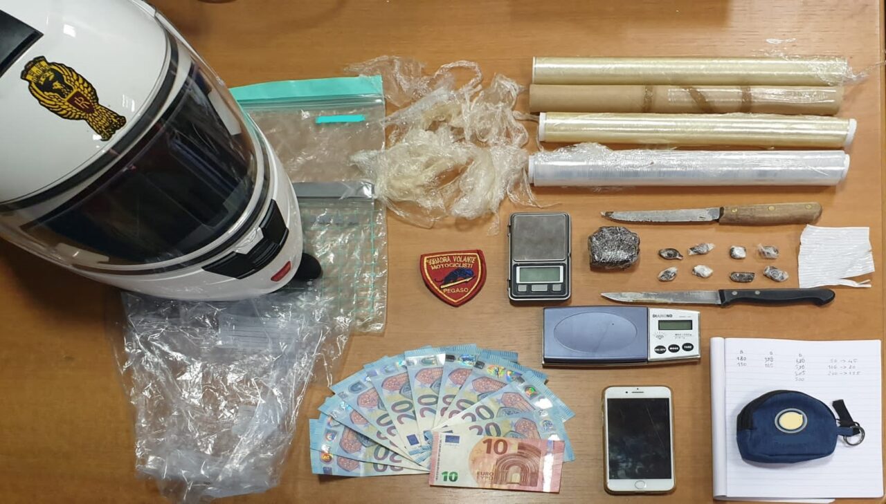 26enne arrestato dalla polizia per spaccio di droga in Borgata Paradiso