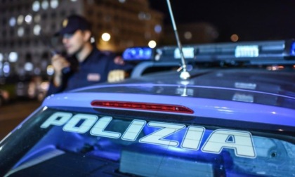 Spacciava droga in via Lombardore: arrestato un senegalese grazie all'app Youpol