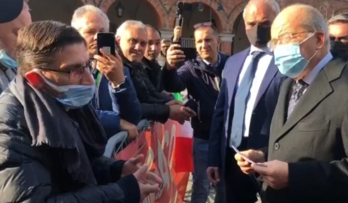 Lettera dei lavoratori Embraco a Mattarella: “391 persone da 4 anni stanno vivendo un incubo”