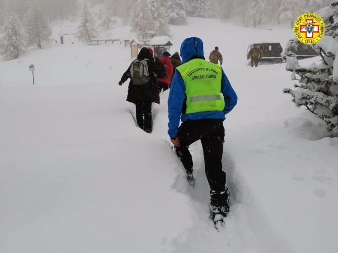 Salvati cinque migranti bloccati dalla neve sulle montagne di Cesana