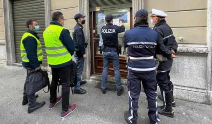 Nel ristorante scarse condizioni igieniche e clienti senza Green Pass: multa e chiusura