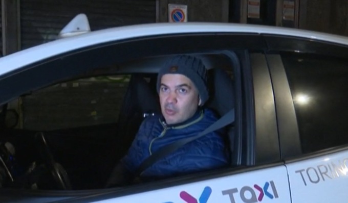 Torino: la bimba ha fretta di nascere e il parto avviene in taxi