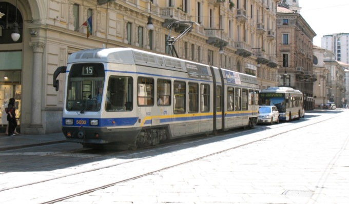 Global Transport Report, gli italiani passano 41 minuti su bus o tram ogni mattina