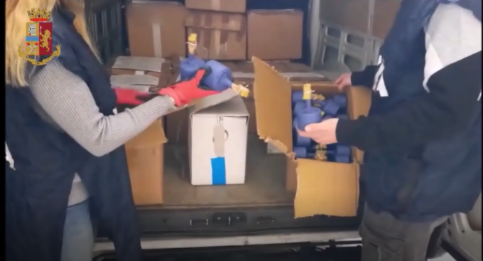 Capodanno: sequestrate 763 bombe carta ad elevata potenza. Un arresto