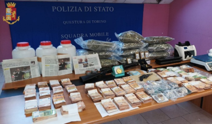 ‘Ndrangheta in provincia di Torino: sequestrati mezzo milione in contanti, due arresti