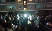 A Mirafiori flash mob dei fan per Gigi D'Agostino: "Forza Gigi"