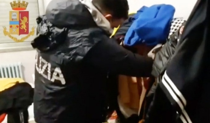 Aggressioni in piazza Duomo a Milano a Capodanno: altre cinque perquisizioni a Torino