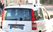 Maxi multa e denuncia per un taxista abusivo scoperto a Torino