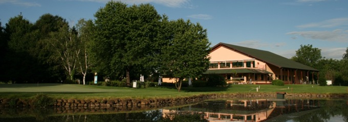 Ladri entrano in piena notte nel Golf club e rubano generi alimentari e attrezzature sportive