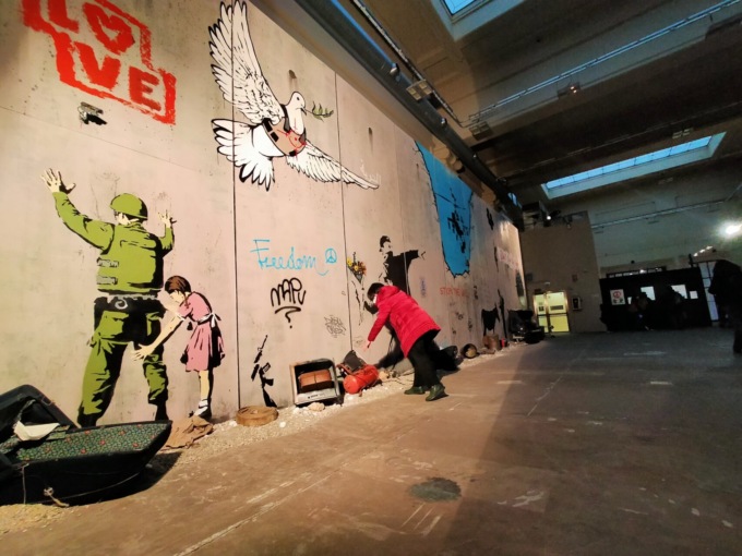 The World of Banksy arriva alla stazione di Torino Porta Nuova