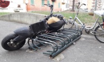 Controlli Atc e Polizia Municipale a Mirafiori: trovati biciclette e un motorino abbandonati